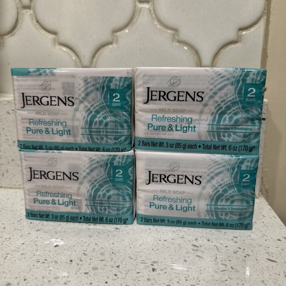 Jergens Mild Soap, Refreshing Pure And Light. 4 Pack, 8 Bars 3 Oz ea. New